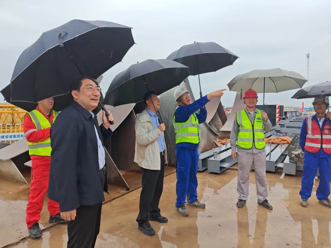 天津市国资委党委委员、副主任韩云翔，渤化集团党委副书记、总经理田云生<br>到渤化工程庆阳同欣顺酐项目考察慰问