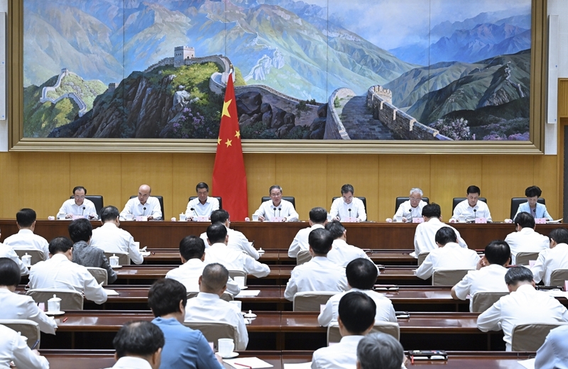 李强主持召开国务院第九次全体会议强调：<br>巩固拓展经济回升向好势头 努力完成全年经济社会发展目标任务