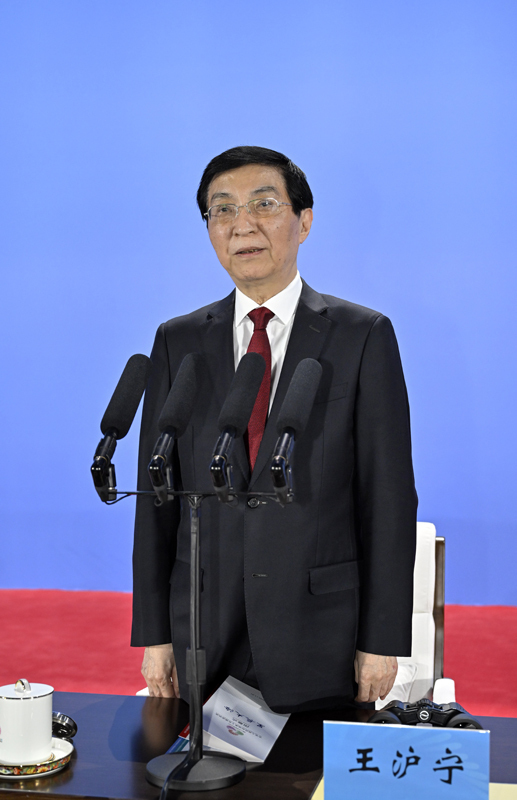 第十五届全国运动会在深圳闭幕 王沪宁出席闭幕式