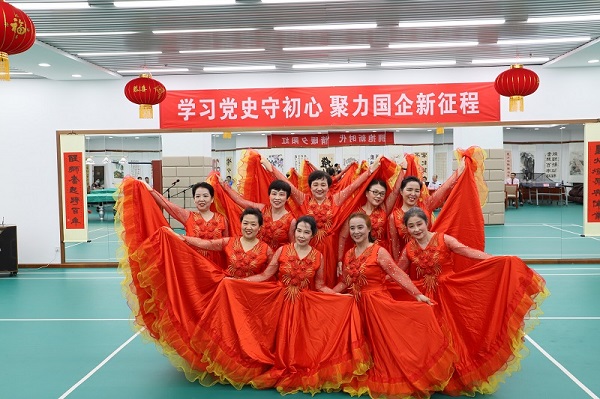 市国资两委机关离退休党支部举办迎庆中国共产党成立100周年文艺演出