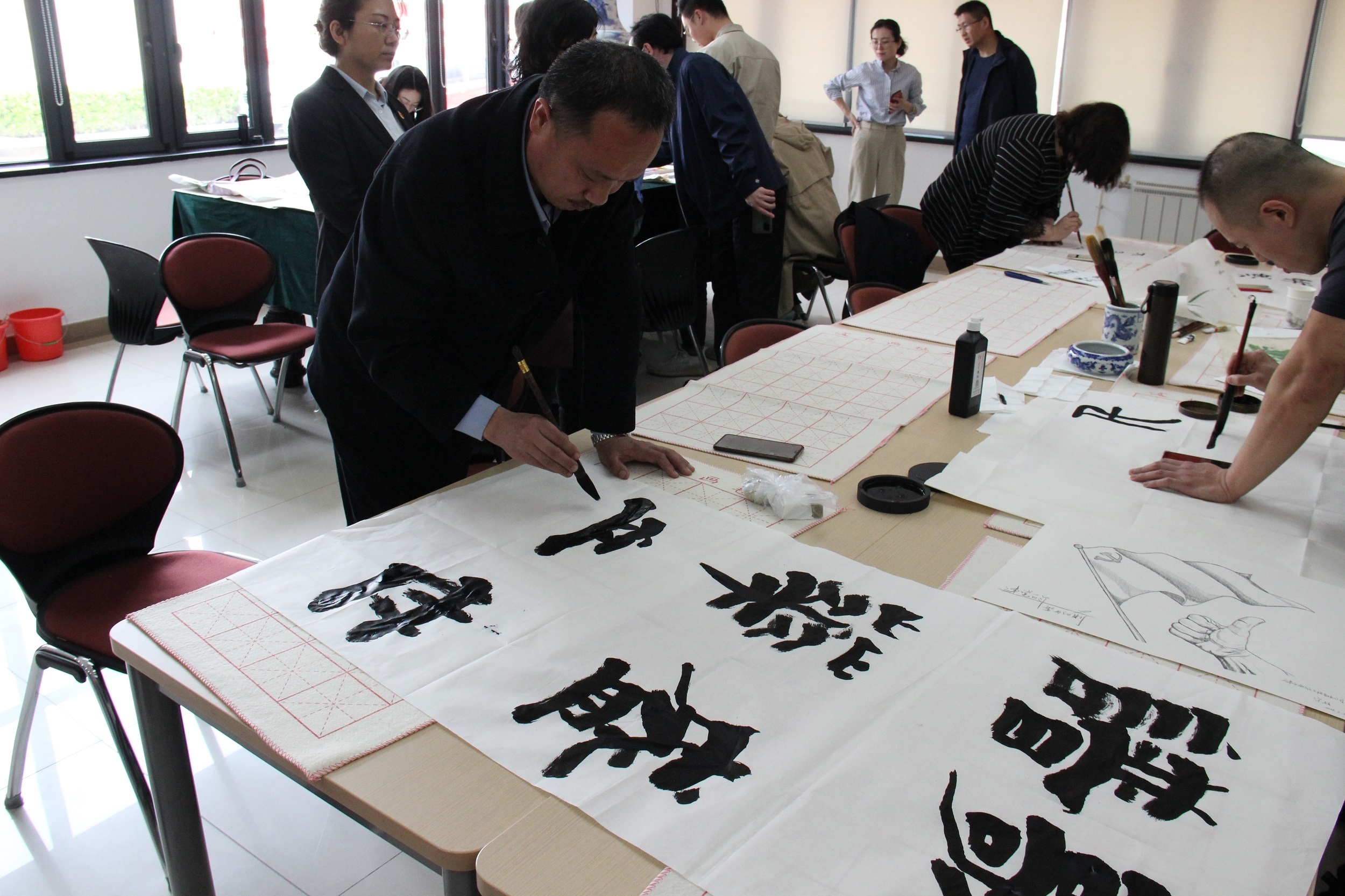 学党史丨天津能源集团职工用书画颂党恩绘津城 展能源风采