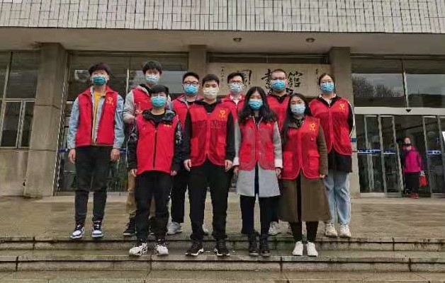 办实事丨天津能源集团津安热电公司志愿者疫苗接种现场服务获赞许